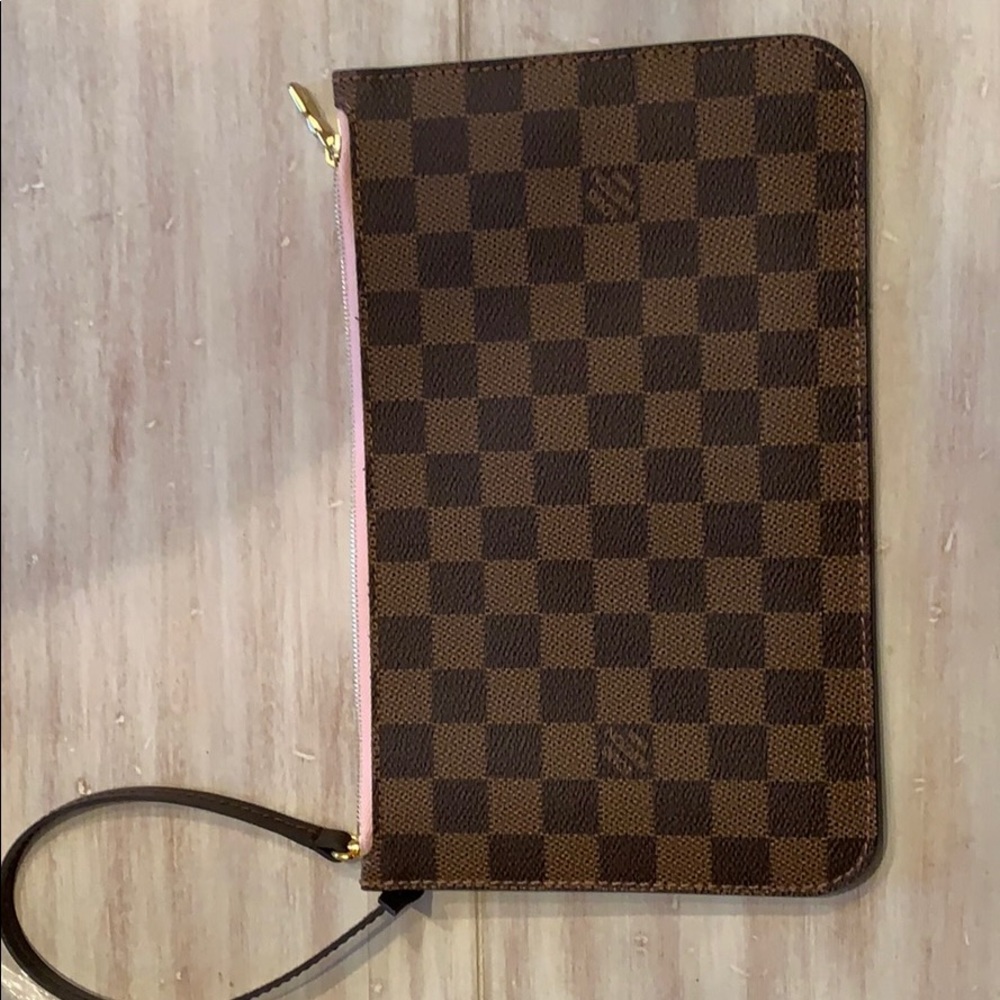 Authentic Neverfull MM POUCH